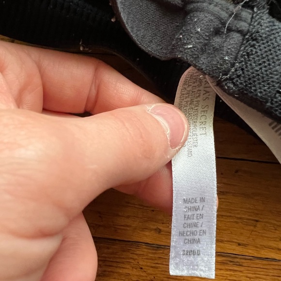 Victoria Secret Sport Bra - Picture 3 of 3
